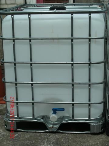 WATERTANK 1000 LITER IBC kraantje beneden en boveninlaat  beschikbaar voor biedingen