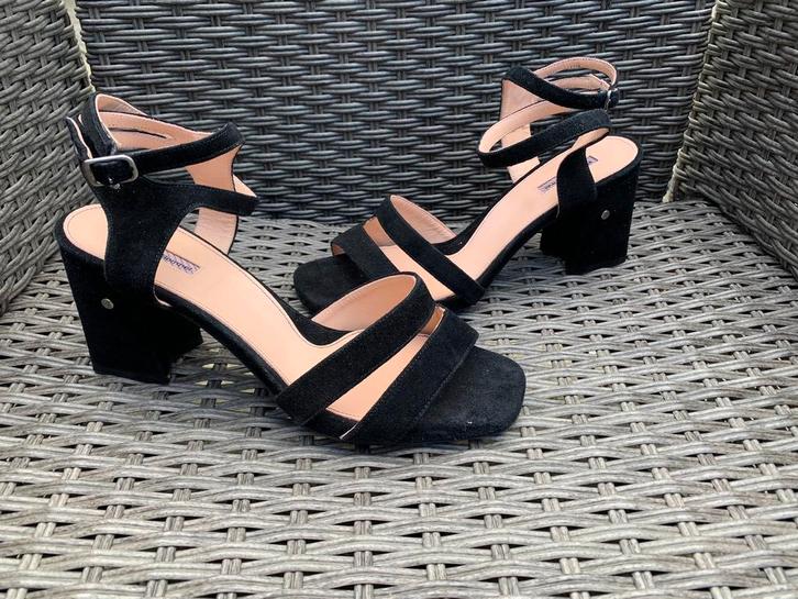 Floris van Bommel nieuwe mooie suède schoenen (Maat 40/41 G), Kleding | Dames, Schoenen, Nieuw, Schoenen met hoge hakken, Zwart