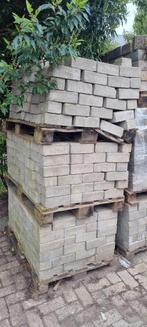 partij van ca 30m2 betonklinkers 10x20x8, Tuin en Terras, Tegels en Klinkers, Ophalen, Gebruikt, Klinkers, 10 m² of meer