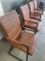 Vier bruine stoelen - gratis af te halen, Huis en Inrichting, Ophalen, Kunststof, Gebruikt, Bruin