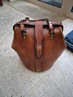 Vintage Leren Kegel/Bowlingbal Tas, Sieraden, Tassen en Uiterlijk, Tassen | Reistassen en Weekendtassen, Gebruikt, 20 tot 30 cm