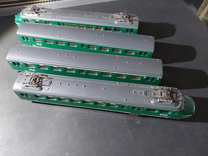 Lima 149703 Mat 54  4 wagenstel Groen met Gele snor, Hobby en Vrije tijd, Modeltreinen | H0, Zo goed als nieuw, Overige typen