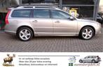 Volvo V70 2.5T 200 pk Aut. Leer nette staat! (bj 2007), Met garantie (alle), Startonderbreker, 93 €/maand, Euro 4