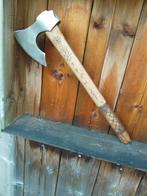 Vikingbijl met rechte eiken steel gebeitst en mat gelakt., Hobby en Vrije tijd, Overige Hobby en Vrije tijd, Ophalen of Verzenden