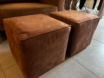Bruin leer/suede achtige hockers poefjes, 2 stuks beschikbaar voor biedingen