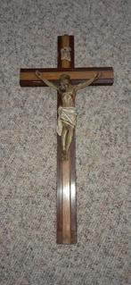 Twee oude kruisbeelden, Antiek en Kunst, Ophalen of Verzenden
