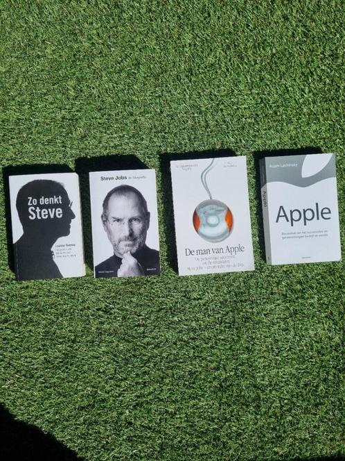 Steve Jobs Boekenbundel – 4 Biografie + Managementboeken, Boeken, Biografieën, Zo goed als nieuw, Overige, Verzenden
