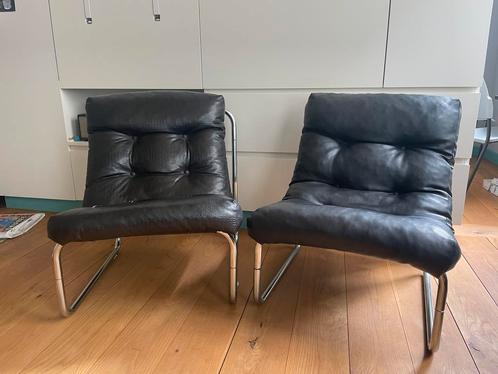 2 Zwarte Vintage-Industrial Lounge Stoelen, Huis en Inrichting, Stoelen, Gebruikt, Twee, Kunststof, Leer, Metaal, Overige materialen