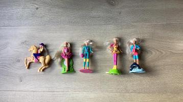 5 mini barbie poppetjes beschikbaar voor biedingen