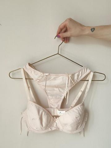 Vintage lichtroze lingeriesetje, 75B/S. 90s 00s boho bloem beschikbaar voor biedingen