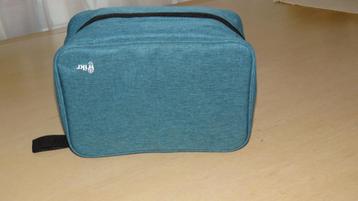 Mooie nieuwe toilettas beschikbaar voor biedingen