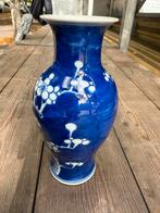 Blauw-witte vaas met bloemmotief chinees, Verzenden