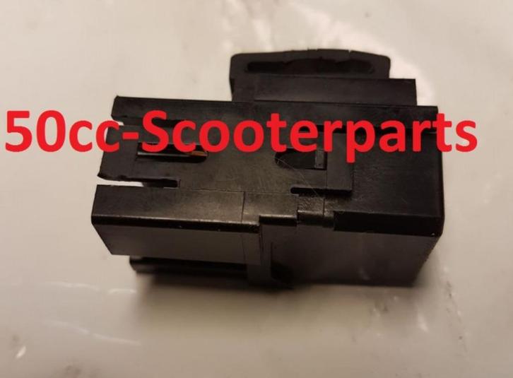 Relais 4-Polig Yamaha Neos 4T Neo'S 5Jj819502000 Gebruikt, Motoren, Tuning en Styling, Ophalen of Verzenden