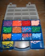 Bewaarbox met veel ministeck steentjes in allerlei kleuren, Hobby en Vrije tijd, Ministeck, Ophalen of Verzenden, Zo goed als nieuw