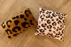 Sierkussens met panterprint, Huis en Inrichting, Woonaccessoires | Kussens, Ophalen, Zo goed als nieuw, Vierkant