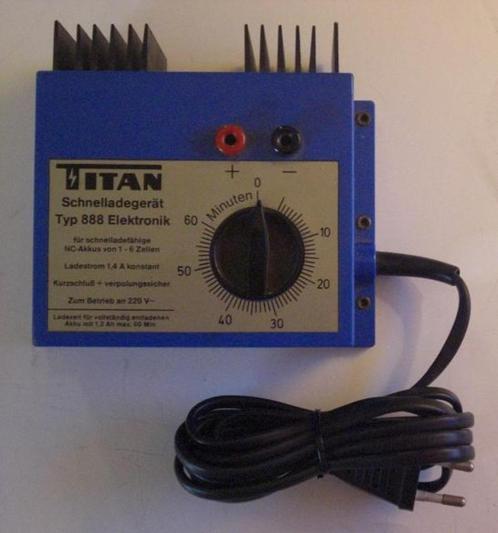 Titan NiCd accu snellader., Audio, Tv en Foto, Accu's en Batterijen, Nieuw, Oplaadbaar, Ophalen of Verzenden