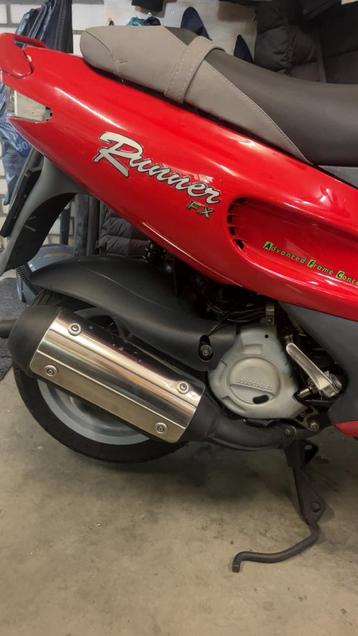 Runner 180cc Sm06 uitlaat beschikbaar voor biedingen