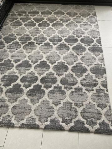 Tapijt 225 x 159 cm grijs beschikbaar voor biedingen