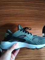 Nike runners Huarache Iron green mt 40 in nieuwstaat, Kleding | Dames, Schoenen, Ophalen, Nieuw, Groen, Sneakers of Gympen