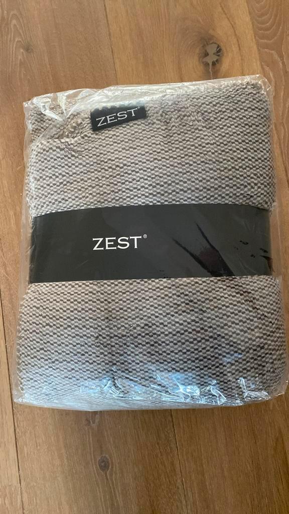 Nieuw Zest fleece deken,125*150cm,vacht zijde, spikkel taupe, Huis en Inrichting, Woonaccessoires | Plaids en Woondekens, Nieuw
