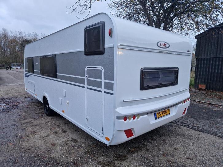 LMC Vivo 522 K, Mover Airco Voortent 7 personen !!, Caravans en Kamperen, Caravans, Bedrijf, meer dan 6, 1500 - 2000 kg, Rondzit