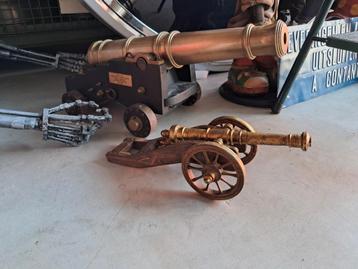 Mooi replica kanon loop van messing en hoogte instelbaar. beschikbaar voor biedingen