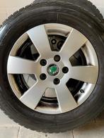 Winterbanden Bridgestone met skoda velgen 195/65R15, Auto-onderdelen, Ophalen, Skoda