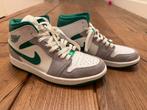 Nike Air Jordan Mid SE gray pine green US 7.5, Ophalen of Verzenden, Zo goed als nieuw, Overige kleuren