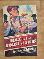 Max in the house of spies, Ophalen of Verzenden, Zo goed als nieuw, Adam Gidwitz