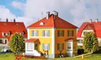 Kibri Villa Pappelweg (artnr. 38178 ), Hobby en Vrije tijd, Modeltreinen | H0, Overige merken, Gelijkstroom of Wisselstroom, Brug, Tunnel of Gebouw