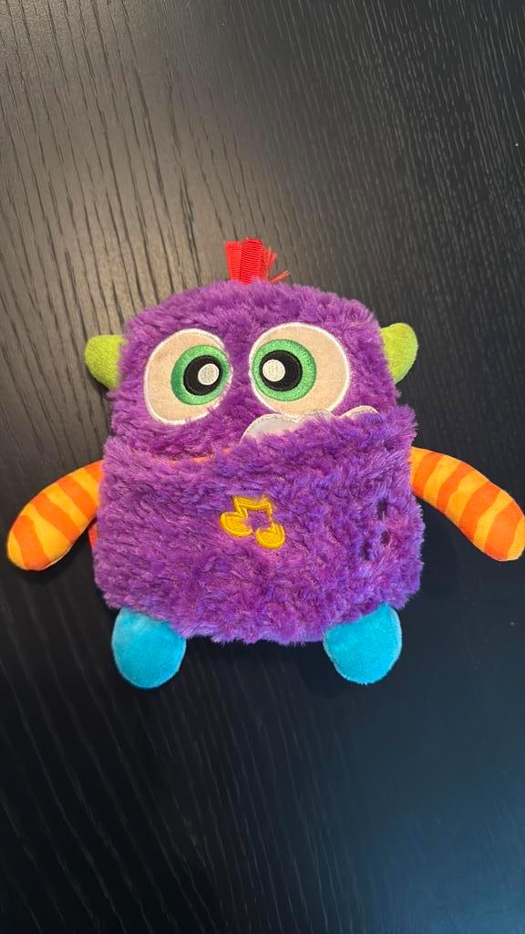 Giechelende pluche monster, Kinderen en Baby's, Speelgoed | Knuffels en Pluche, Zo goed als nieuw, Overige typen, Ophalen of Verzenden