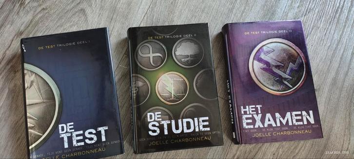 Volledige trilogie - Joelle Charbonneau - De test, Boeken, Kinderboeken | Jeugd | 13 jaar en ouder, Zo goed als nieuw, Ophalen