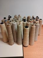 plm. 40 klossen garen voor weven o.i.d., Hobby en Vrije tijd, Naaien en Fournituren, Ophalen of Verzenden, Nieuw, Garen of Naald(en)