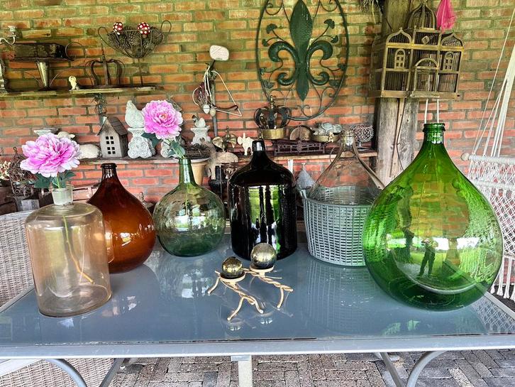 Grote en kleine Wijnflessen/ Dame Jeanne, Huis en Inrichting, Woonaccessoires | Vazen, Zo goed als nieuw, Overige kleuren, 50 tot 75 cm