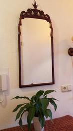 Hollandse SOESTER notenhouten spiegel met kuif, Antiek en Kunst, Antiek | Spiegels, Rechthoekig, Ophalen