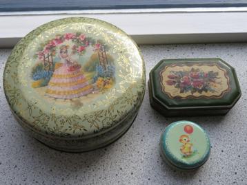 3 oude blikken curiosa groot en klein vintage oud  beschikbaar voor biedingen