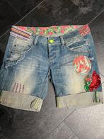 Mooie dames jeans bermuda / korte broek DESIGUAL maat 30 L, Kleding | Dames, Spijkerbroeken en Jeans, Blauw, W30 - W32 (confectie 38/40)