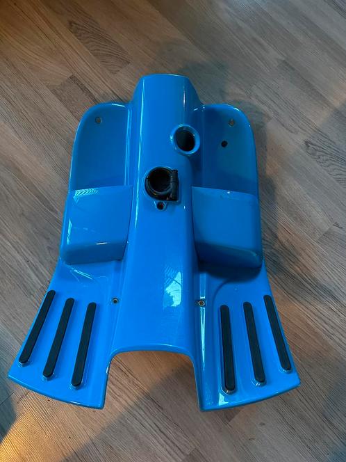 Vespa S beenschild binnenkap blauw – in zeer goede staat, Fietsen en Brommers, Brommers | Tuning en Styling, Zo goed als nieuw