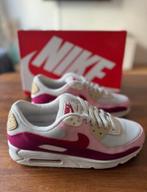 Nike Air Max 90 "Valentine’s Day" Maat 41, Kleding | Dames, Nike, Ophalen of Verzenden, Roze, Sneakers of Gympen