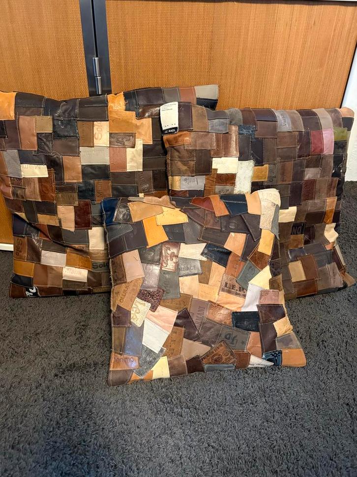 Set van 3 unieke vintage leren patchwork kussens, Huis en Inrichting, Woonaccessoires | Kussens, Gebruikt, Bruin, Vierkant, Ophalen