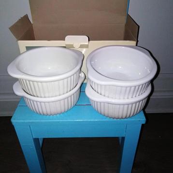 Witte soepkommen set van 4 stuks in doos Pottery Provence beschikbaar voor biedingen
