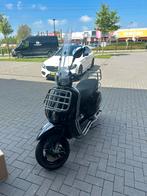 Vespa Primavera 2017 (Nog nieuw) 1e eigenaar MET GARANTIE, Fietsen en Brommers, Snorfietsen en Snorscooters, Ophalen, Zo goed als nieuw