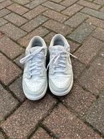 Nike dunk low, Wit, Nike, Ophalen of Verzenden, Sneakers of Gympen
