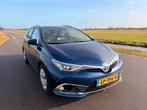 Toyota Auris Hybride Touring Trekhaak (Dealeronderhouden), Auto's, 136 pk, USB, Blauw, Origineel Nederlands
