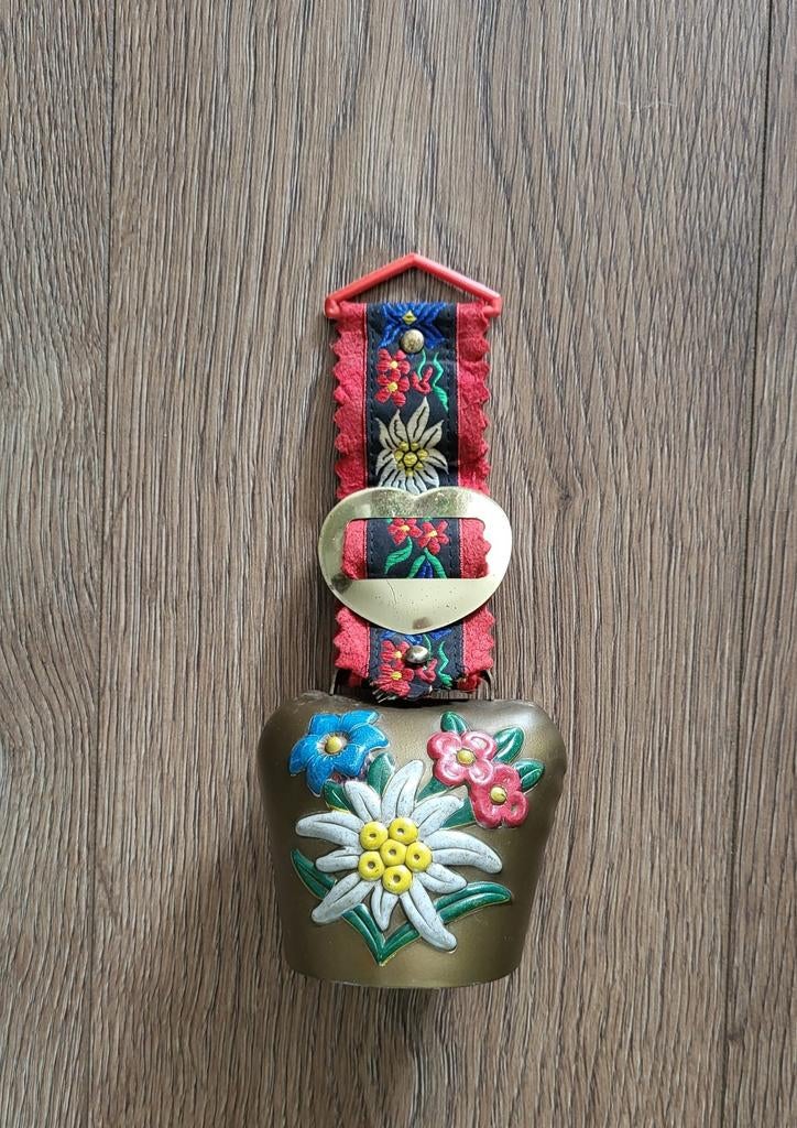 Oude koeienbel met gekleurde emaille bloemen en band, Antiek en Kunst, Ophalen of Verzenden