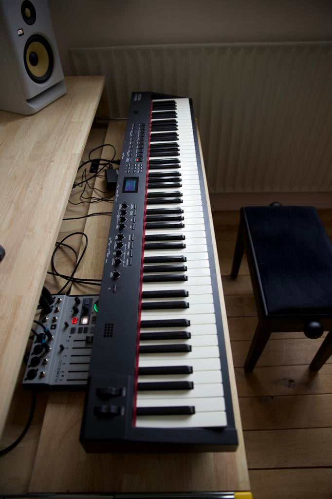 Roland RD-88 (incl. Flightcase en stofhoes), Muziek en Instrumenten, Ophalen, Zo goed als nieuw, 88 toetsen, Roland