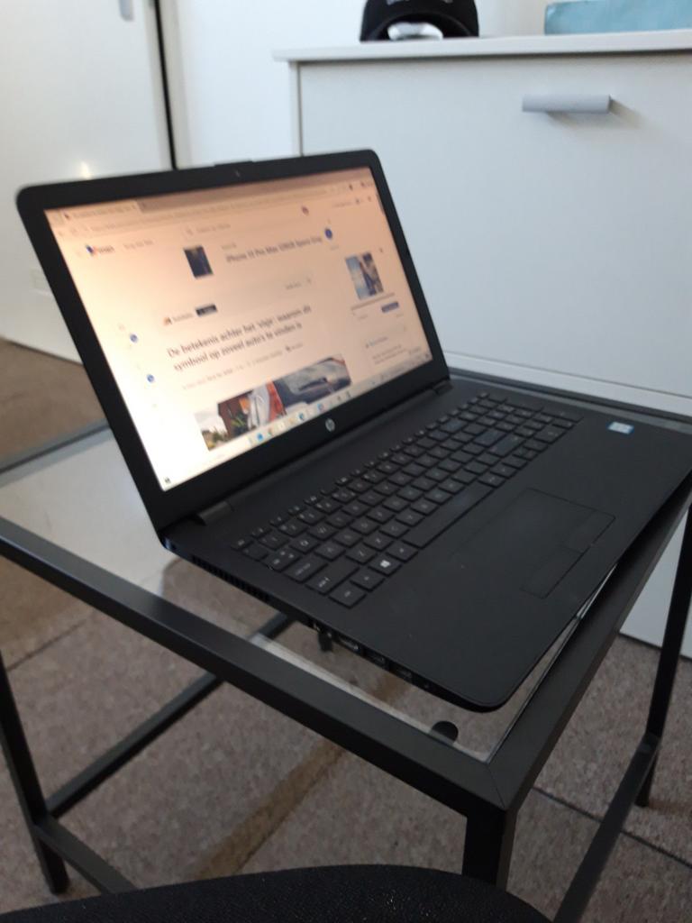 Hp Laptop met oplader i3-6006U met 8gb ram en ssd Zie adv, Ophalen of Verzenden