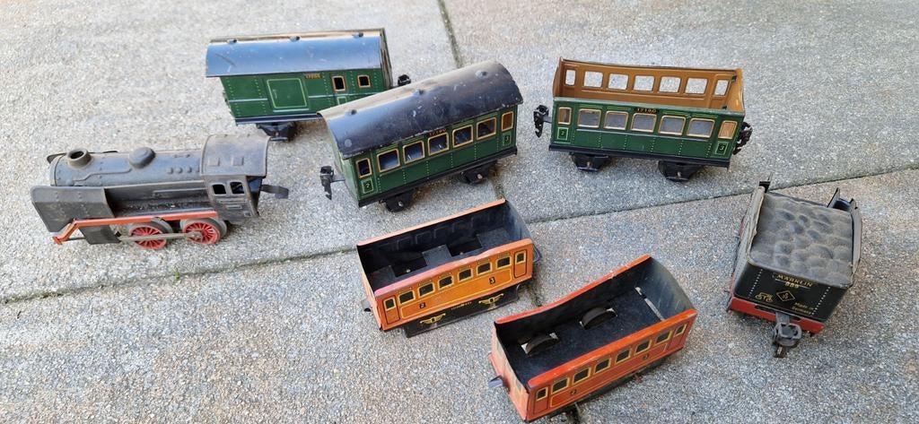 Oude blikken Märklin Treinbaan met Locomotief en Wagons, Hobby en Vrije tijd, Wisselstroom, Ophalen of Verzenden, Märklin, Gebruikt