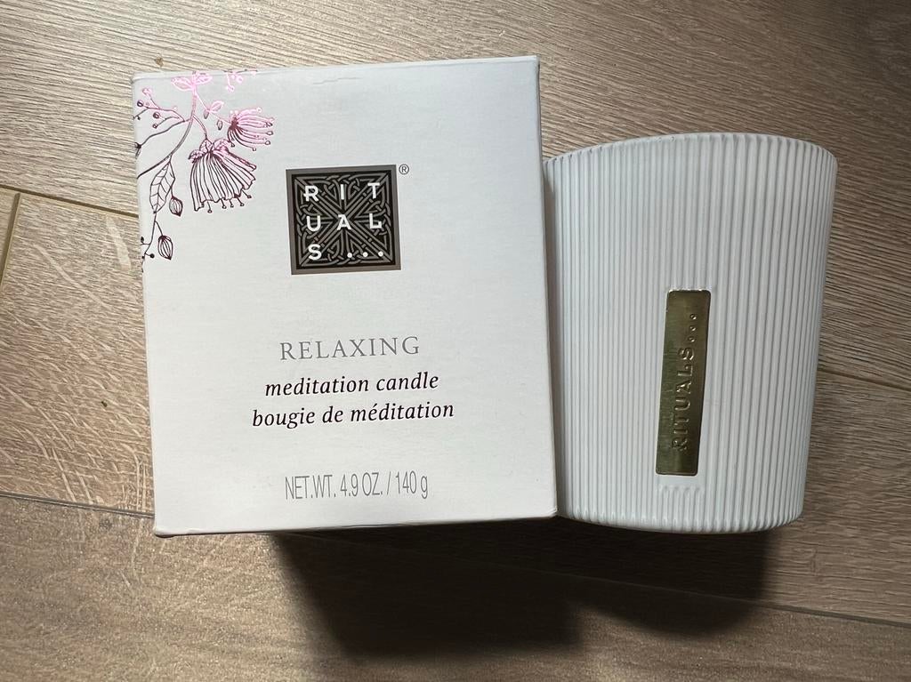 008 - Rituals relaxing meditation candle 140g / geurkaars, Overige materialen, Overige kleuren, Nieuw, Ophalen of Verzenden