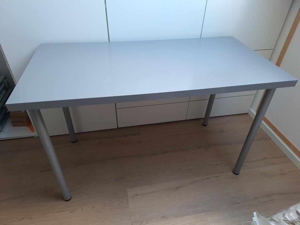 Ikea Bureau Grijs - Stevig met Gebruikerssporen (120x60x74), Ophalen, Gebruikt